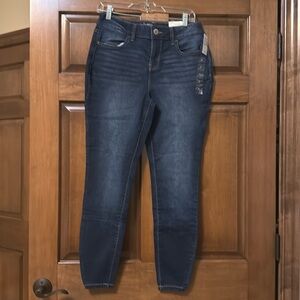 Maurices jegging size 8 medium short